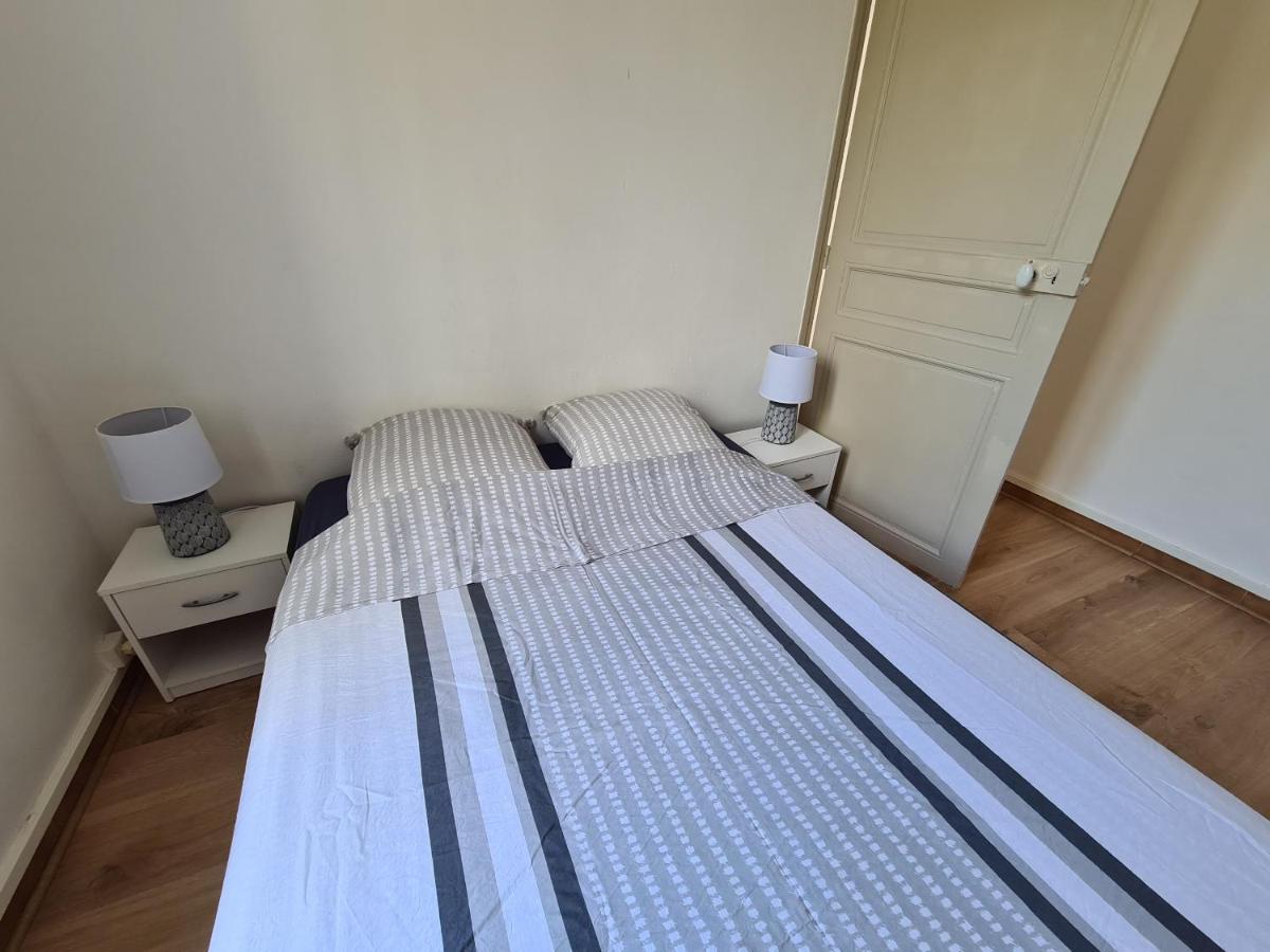 Appartement 60M2 Rdc Avec Jardin Saint-Génis Esterno foto