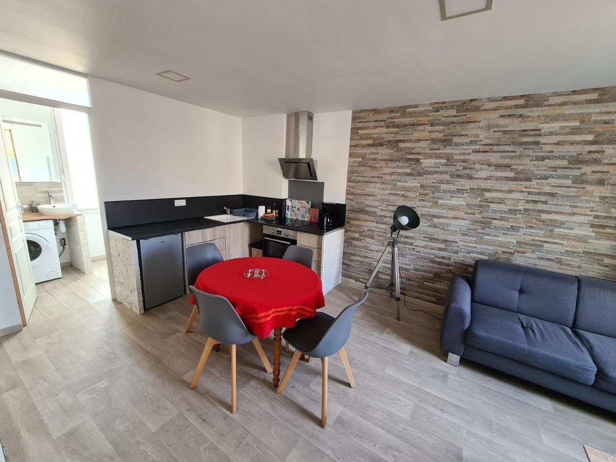 Appartement 60M2 Rdc Avec Jardin Saint-Génis Esterno foto